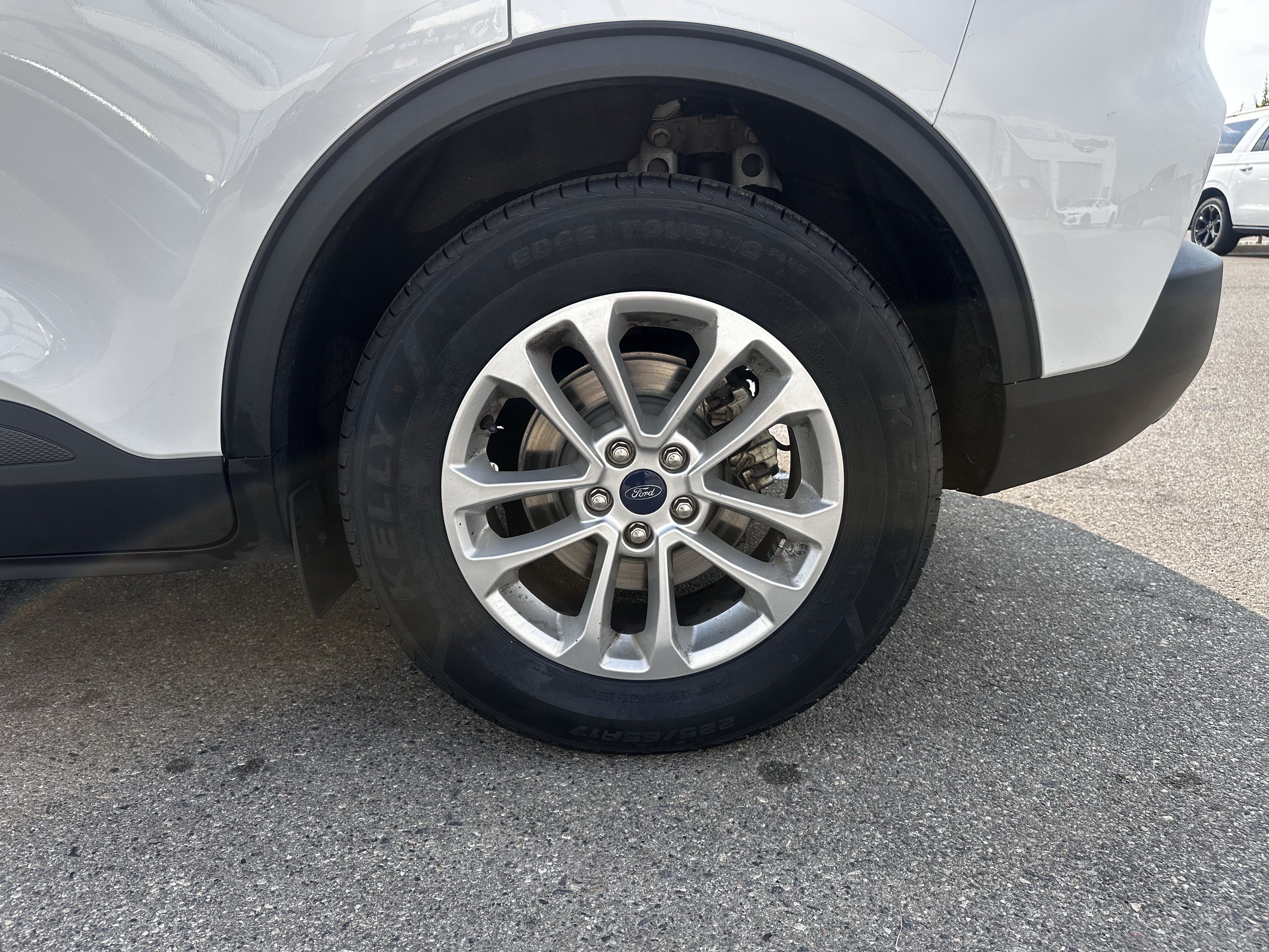 Certified Used 2021 Oxford White Ford SE image 20