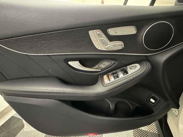 2021 Mercedes-Benz GLC GLC300 - Photo 15