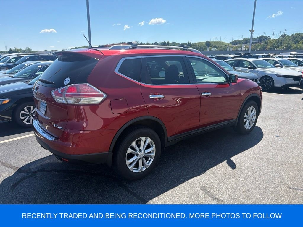 Used 2016 Cayenne Red Nissan SV image 4