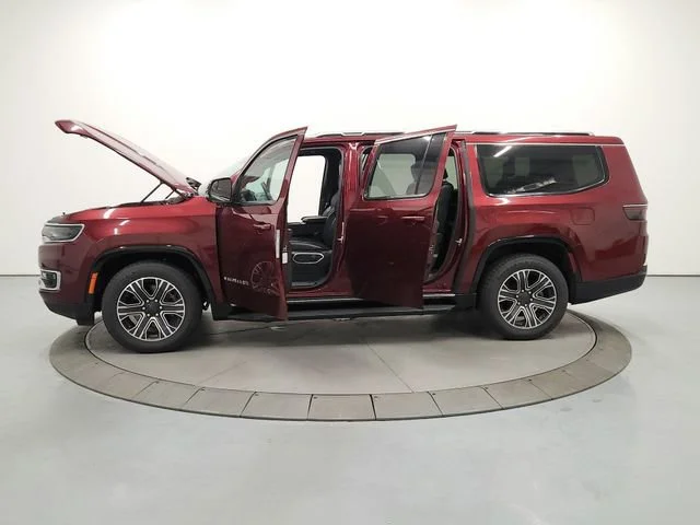 2024 Jeep Wagoneer L Series II - Photo 12