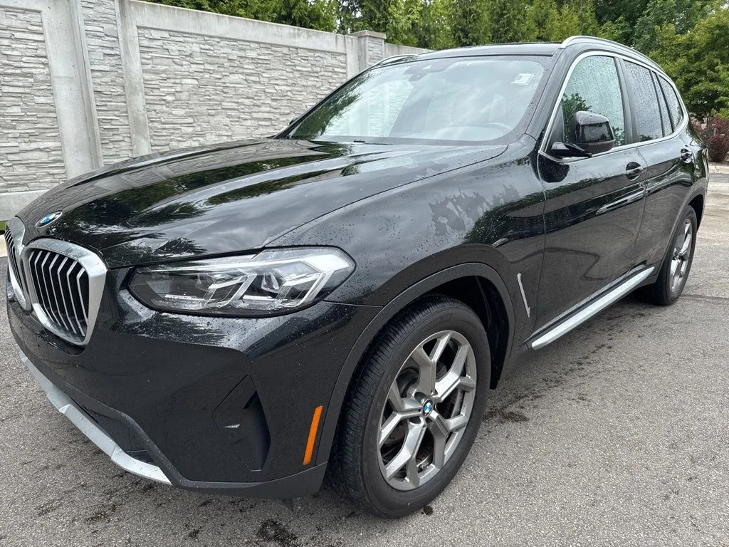 2022 BMW X3 xDrive30i's photo