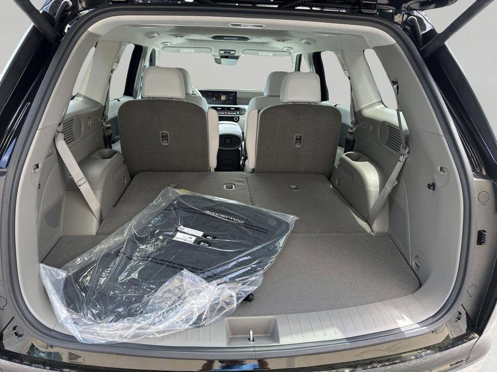 New 2026 Abyss Black Pearl Hyundai Limited FWD image 23
