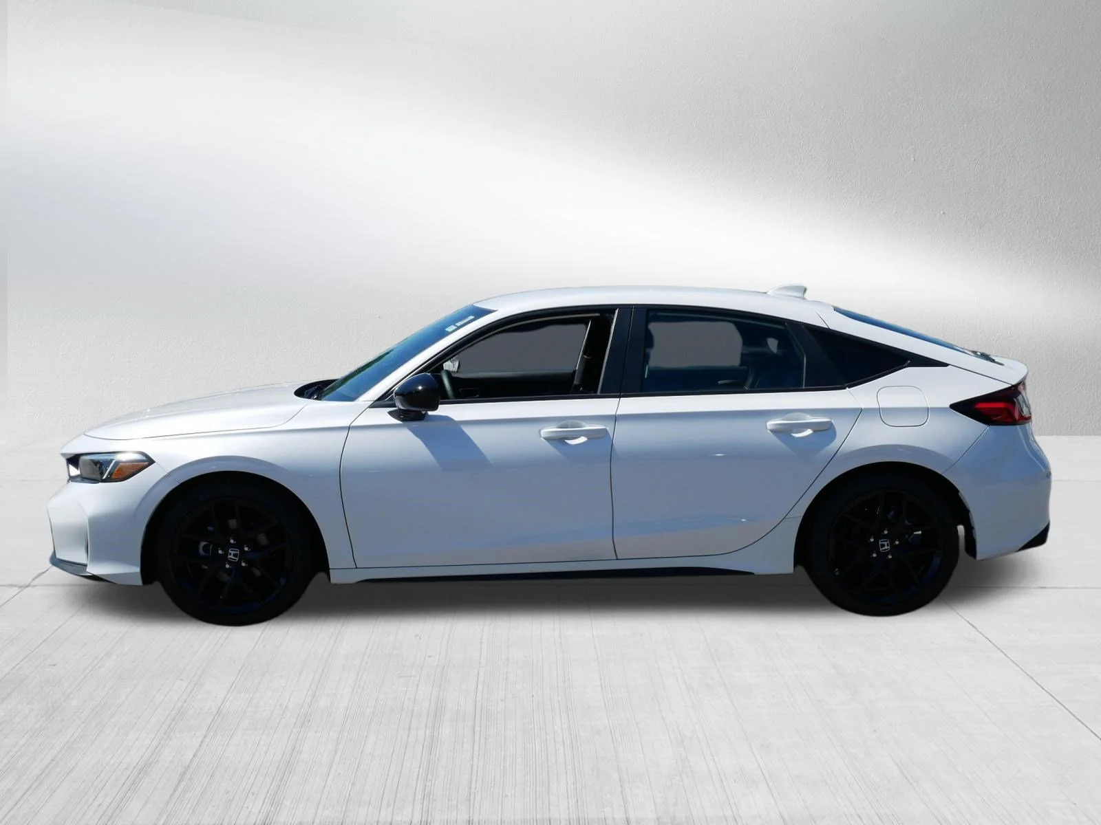 Certified Used 2026 Platinum White Pearl Honda Sport image 4