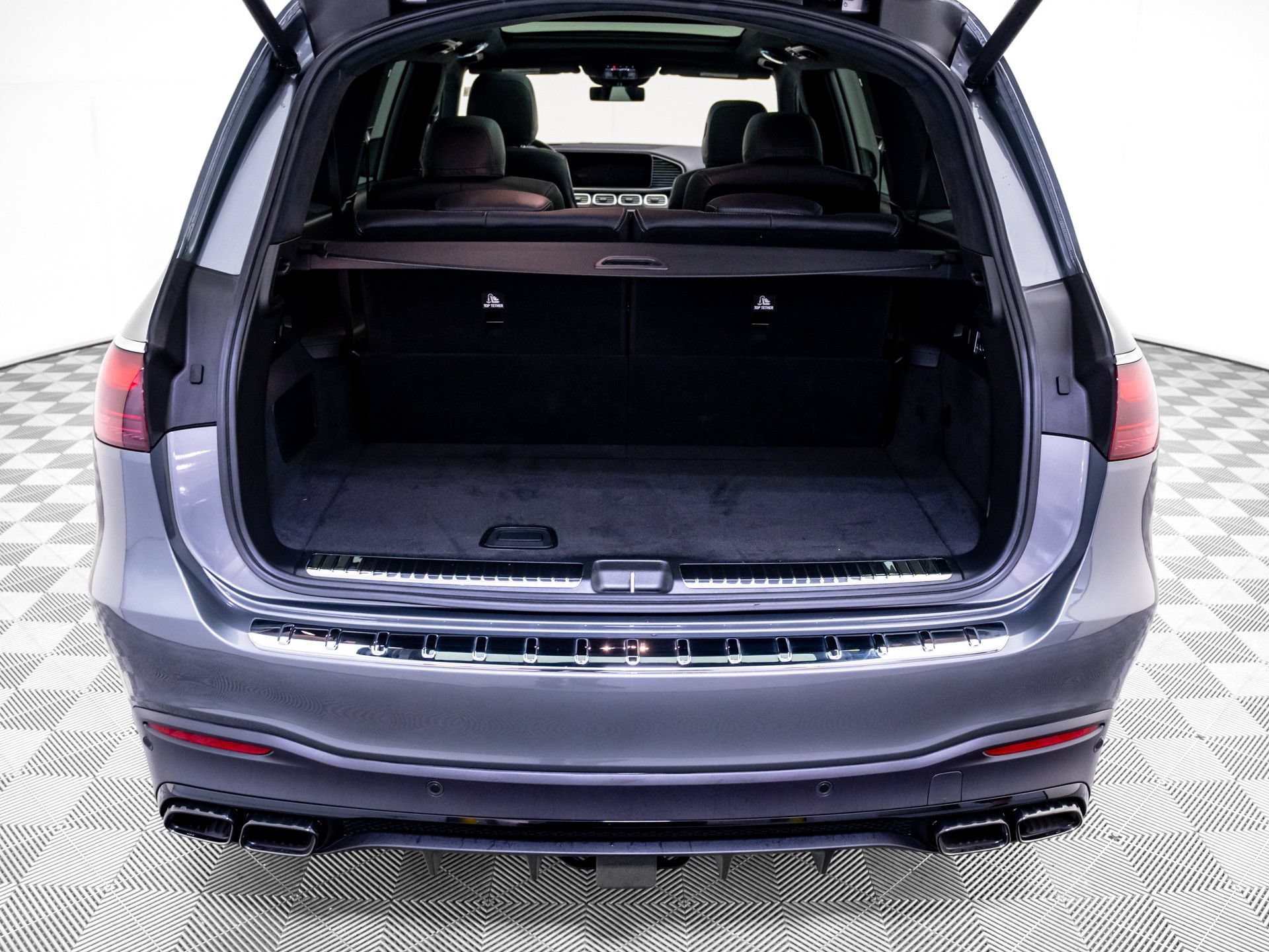 New 2026 Selenite Grey Metallic Mercedes-Benz GLS 63 AMG® image 76