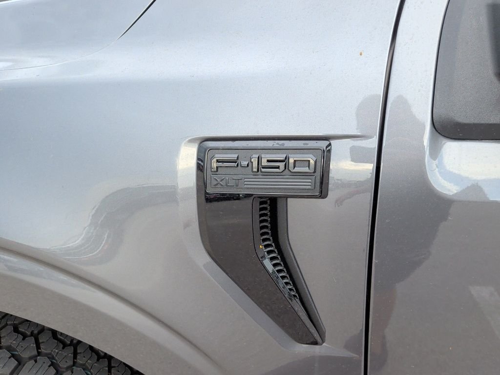 New 2026 Carbonized Gray Metallic Ford XLT image 46
