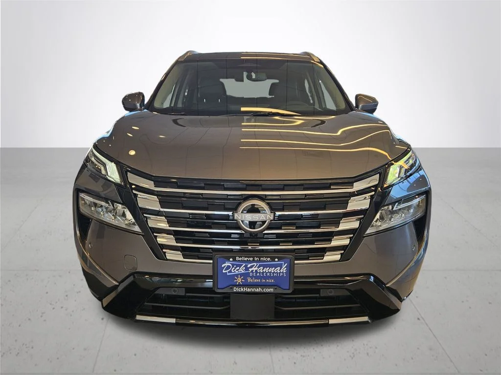 New 2026 Gun Metallic Nissan Platinum image 3