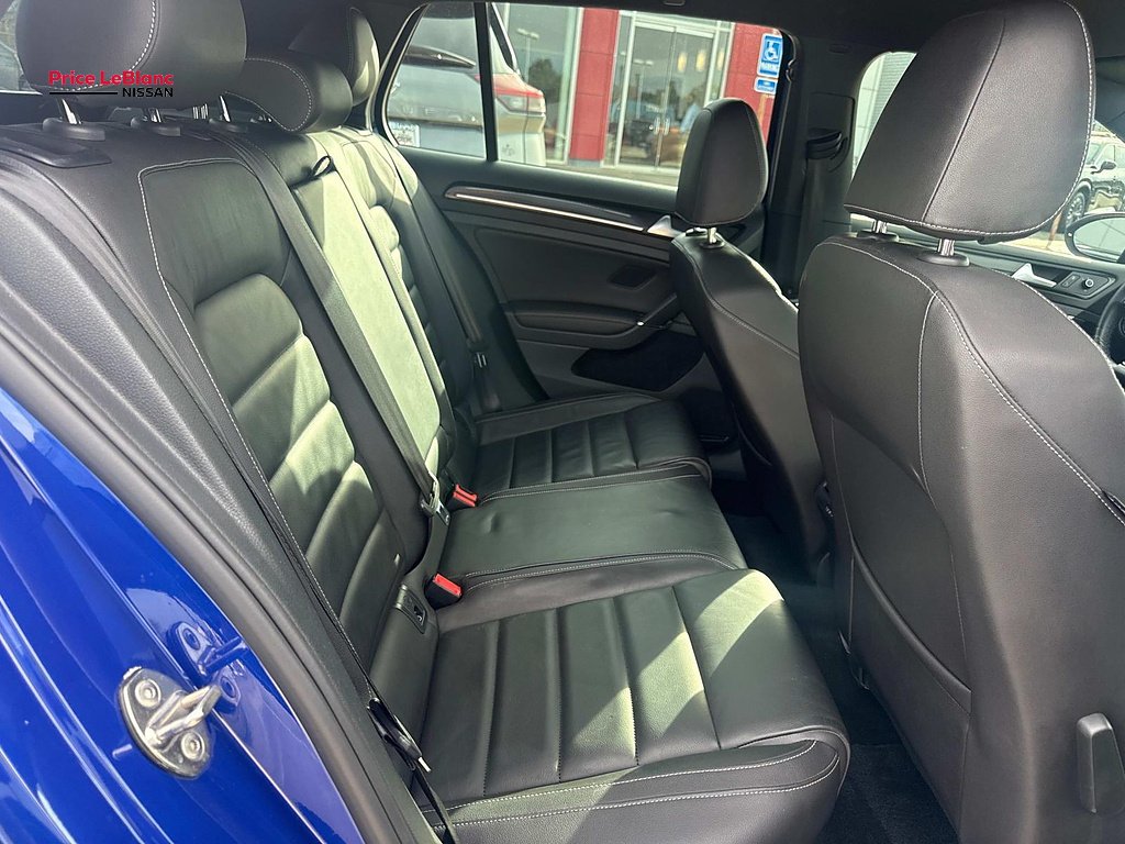 Used 2016 Lapiz Blue Metallic Volkswagen Base image 8