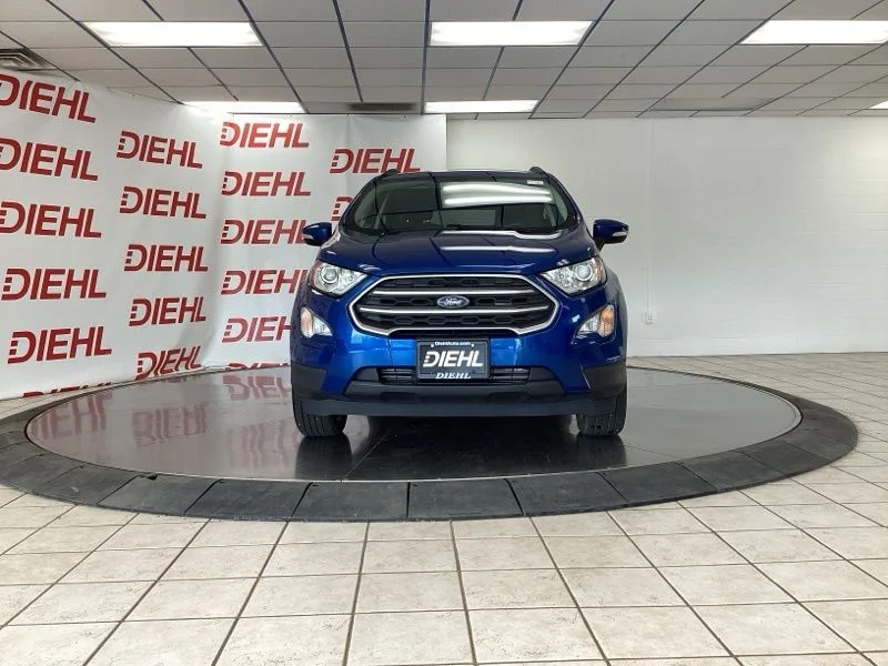 Used 2020 Blue Ford SE image 2