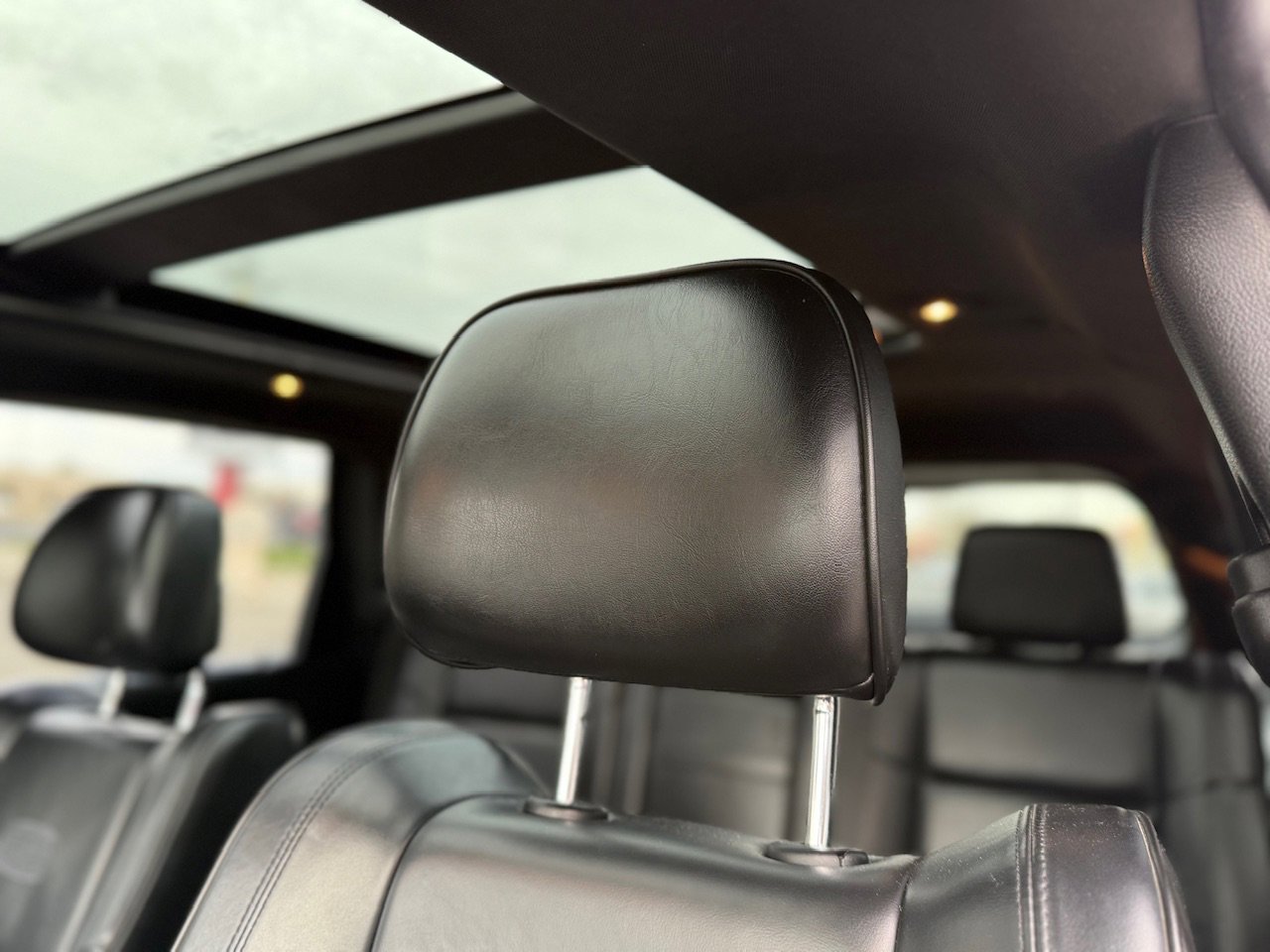 2018 Jeep Grand Cherokee Overland - Photo 16