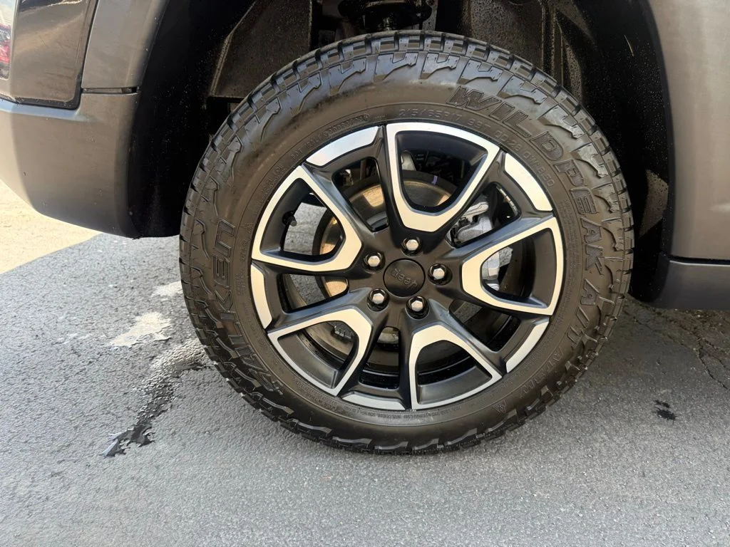 Used 2024 Black Jeep Trailhawk image 42