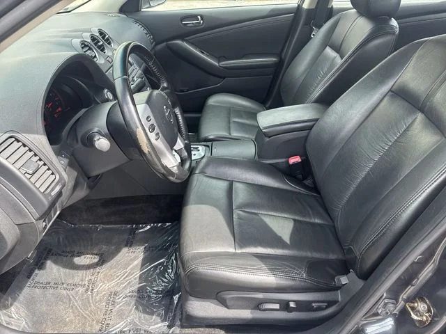 Used 2009 Gray Nissan 2.5 SL image 14