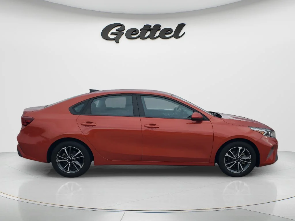 Used 2023 Orange Kia LXS image 4