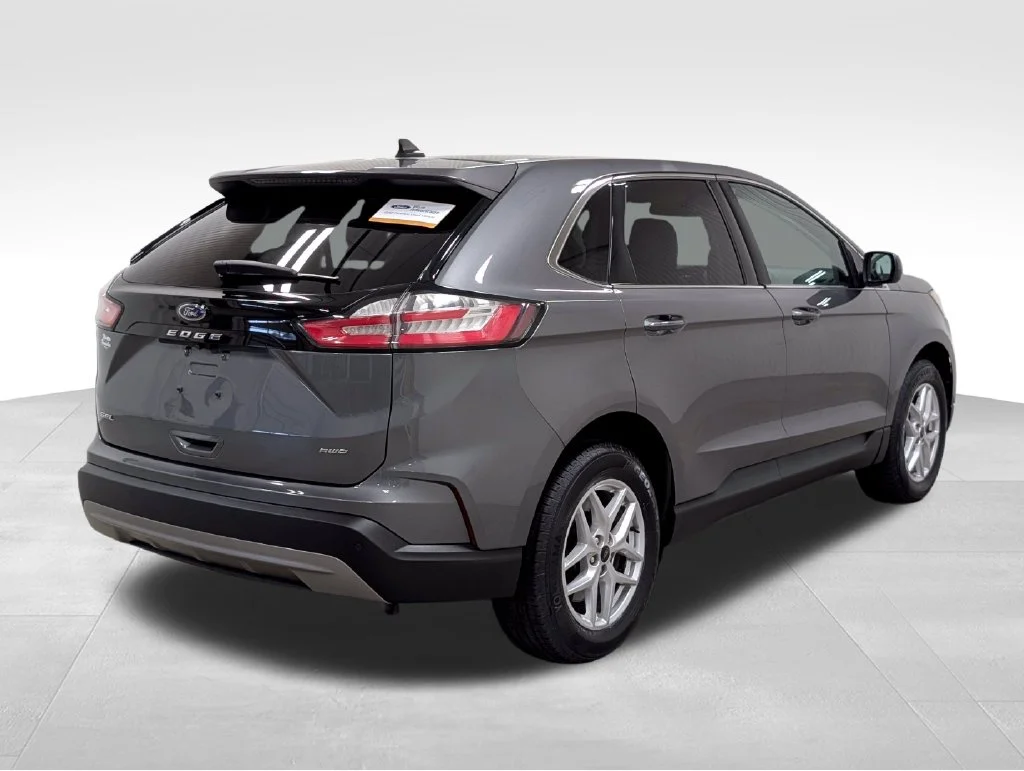 Certified Used 2024 Carbonized Gray Metallic Ford SEL image 19