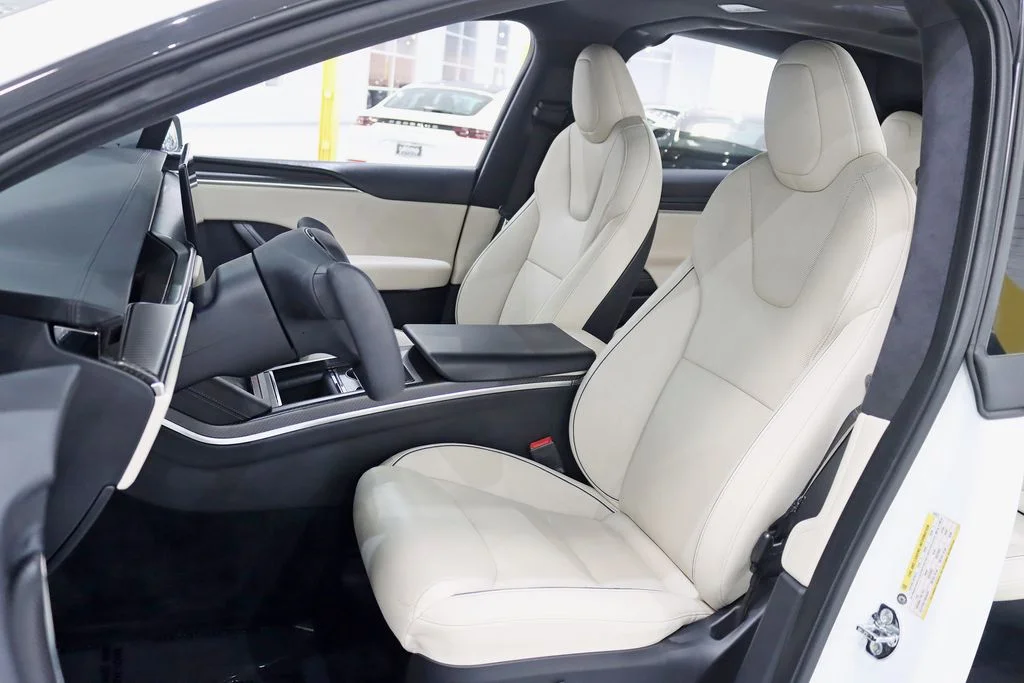 Used 2022  Tesla Plaid image 28