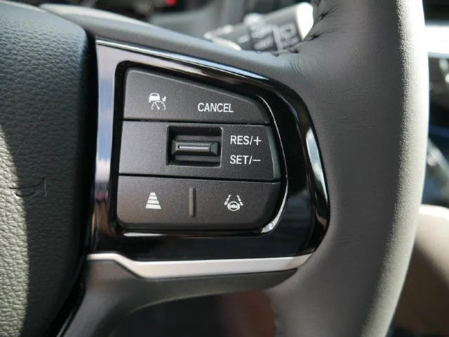 New 2027 Platinum White Pearl Honda Touring image 11