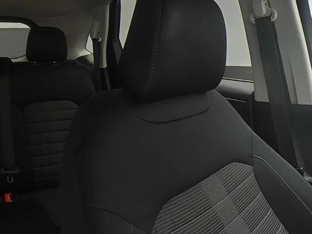 Used 2022 Blue Ford SEL image 33