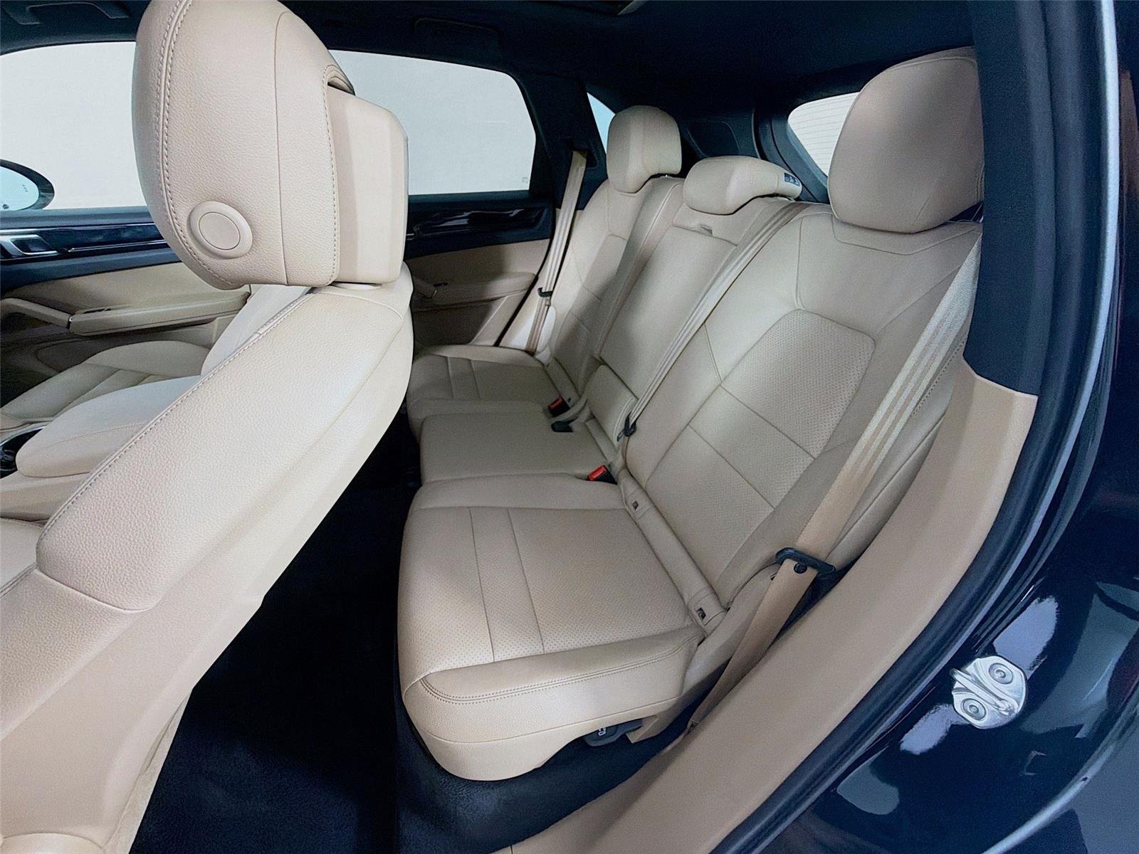 Used 2023  Porsche  image 20