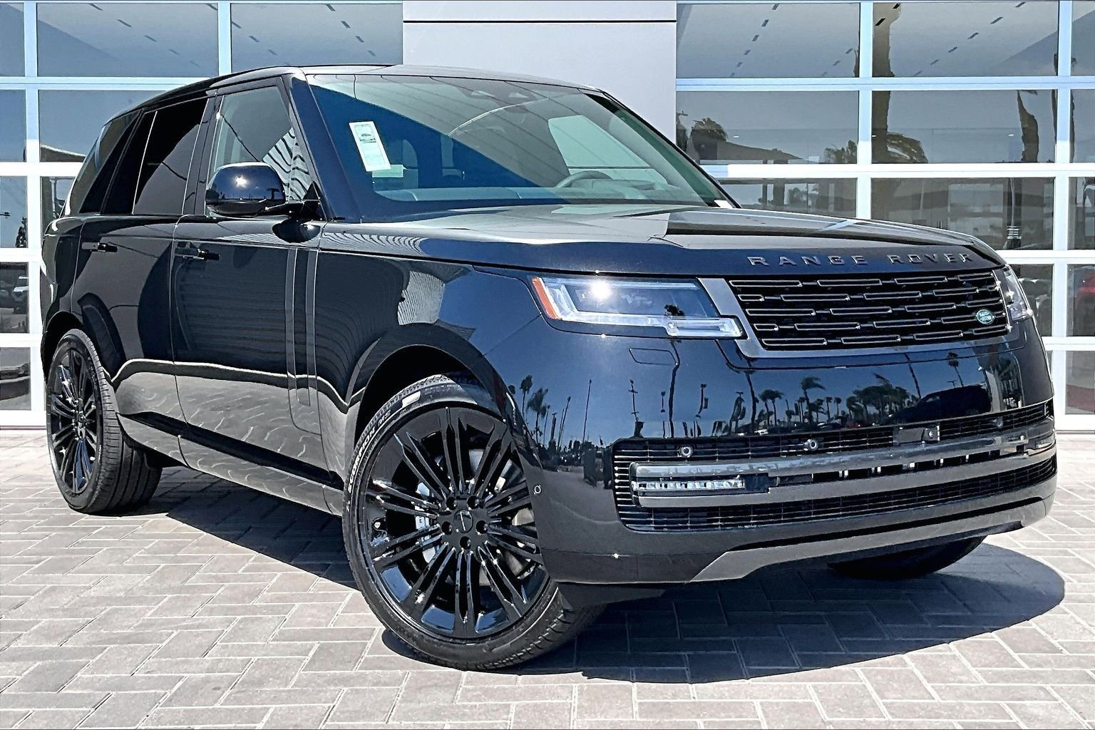 New 2026 Santorini Black Land Rover SE image 2