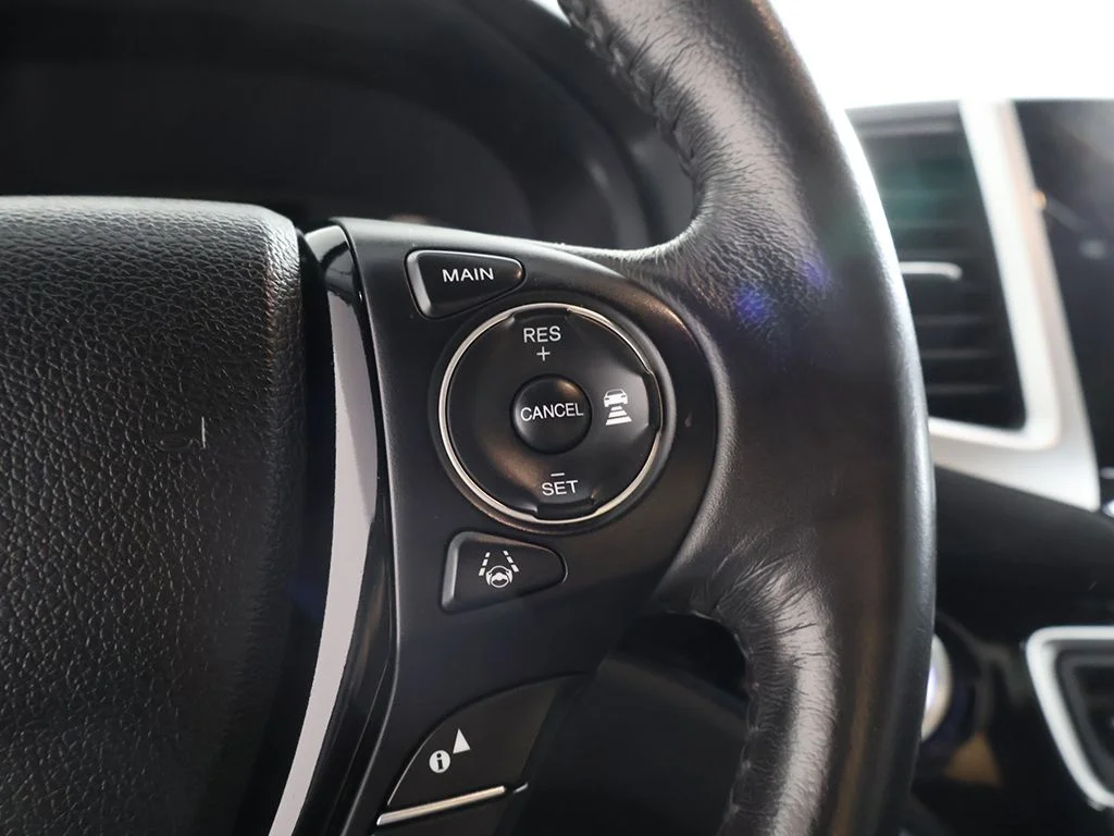 Used 2019 Crystal Black Pearl Honda RTL-E image 50