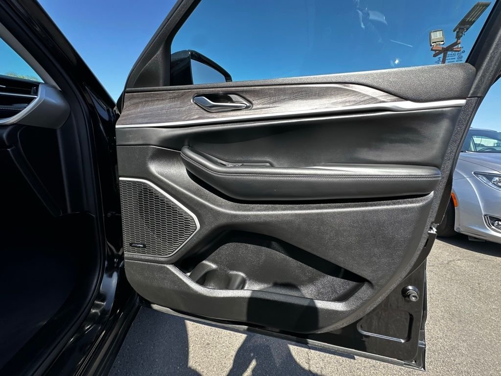 Used 2022 Black Jeep 4xe image 20