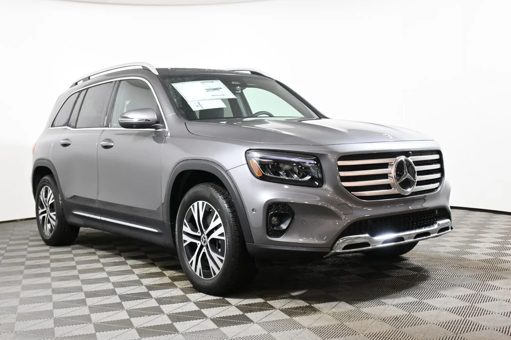 Used 2026 Gray Mercedes-Benz GLB 250 image 21