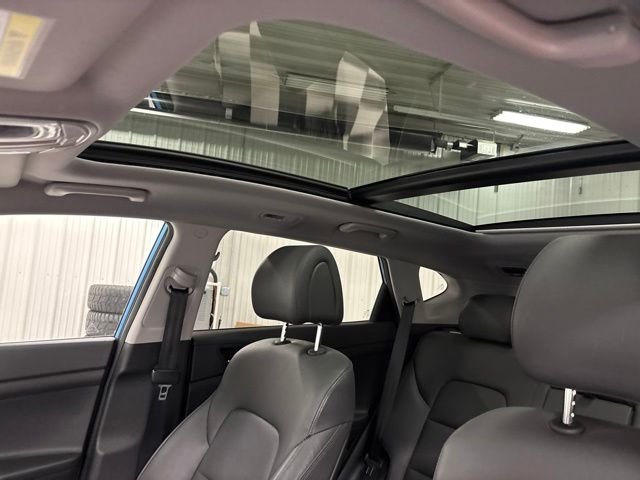 Used 2018 Blue Hyundai Limited image 30