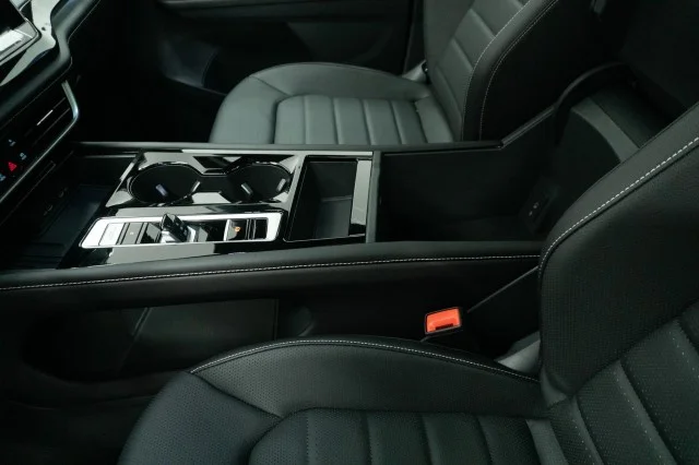 2026 Volkswagen Atlas Cross Sport SEL R-LINE - Photo 30