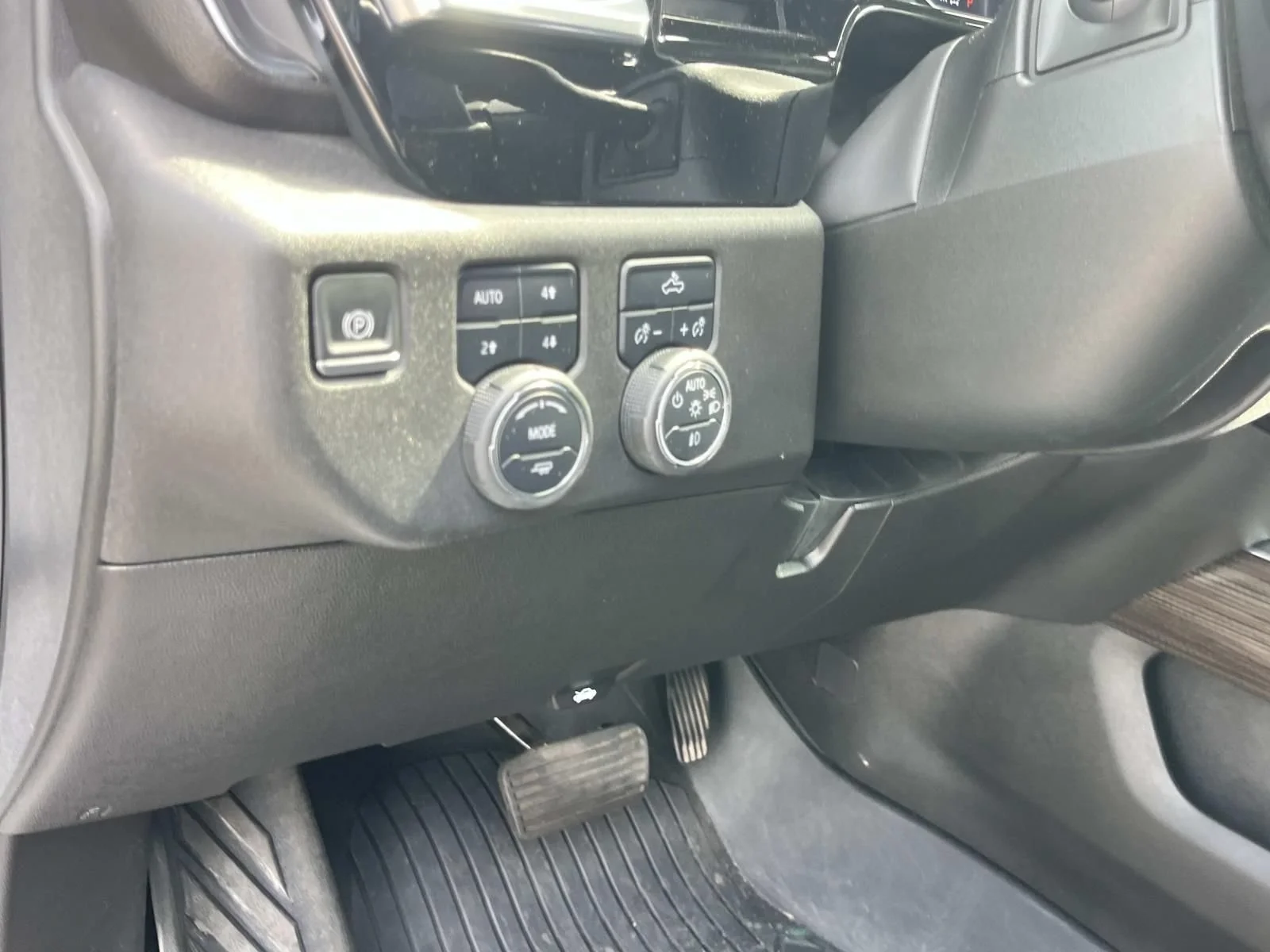 2024 Chevrolet Silverado 1500 RST - Photo 29