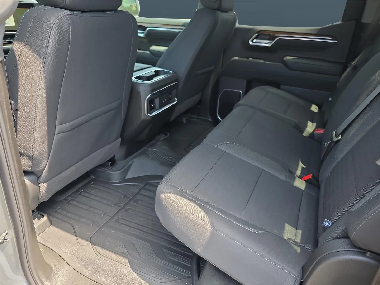 New 2026 Sterling Metallic GMC Elevation image 29