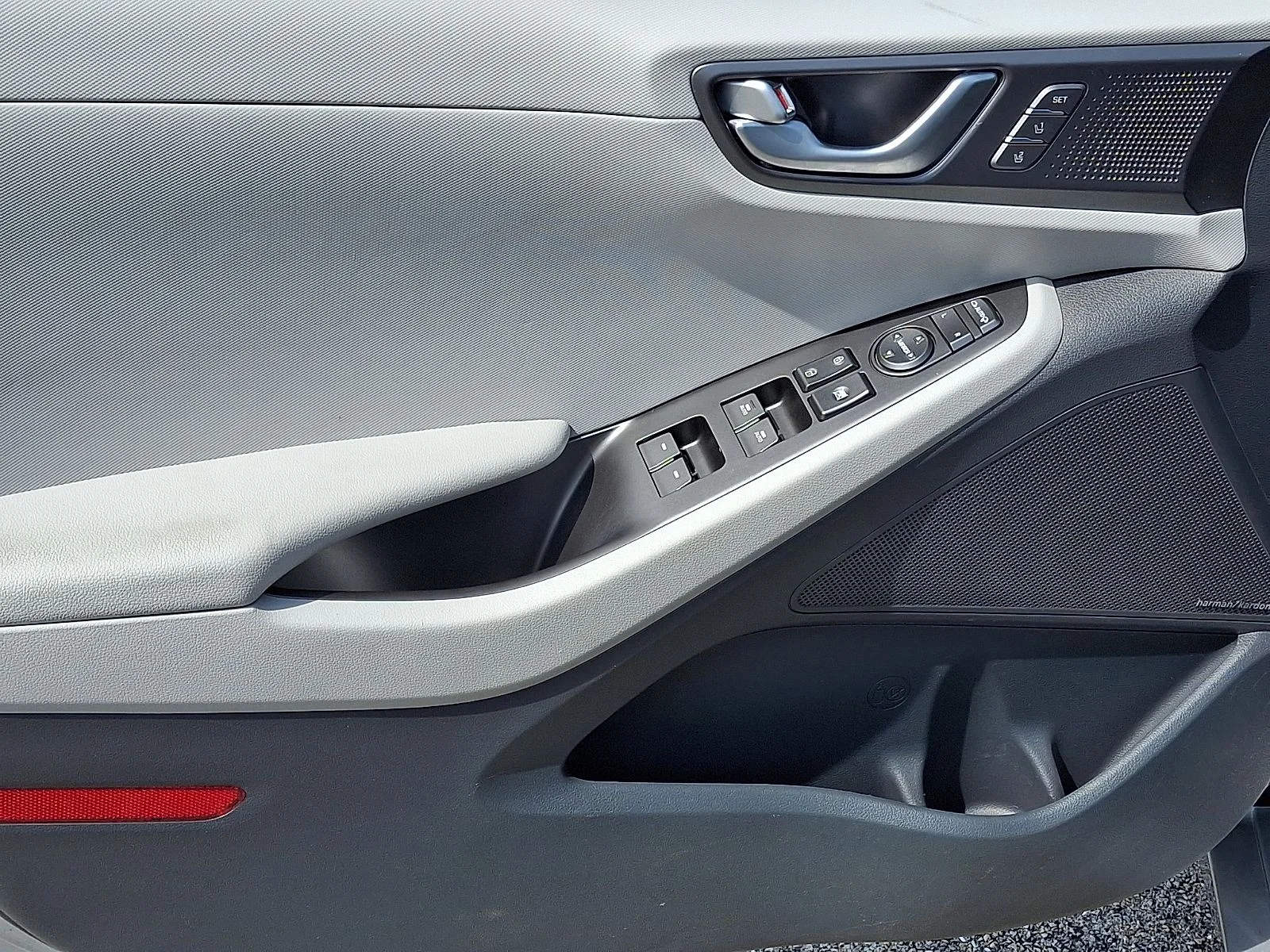 Used 2020 Silver Hyundai Limited image 10