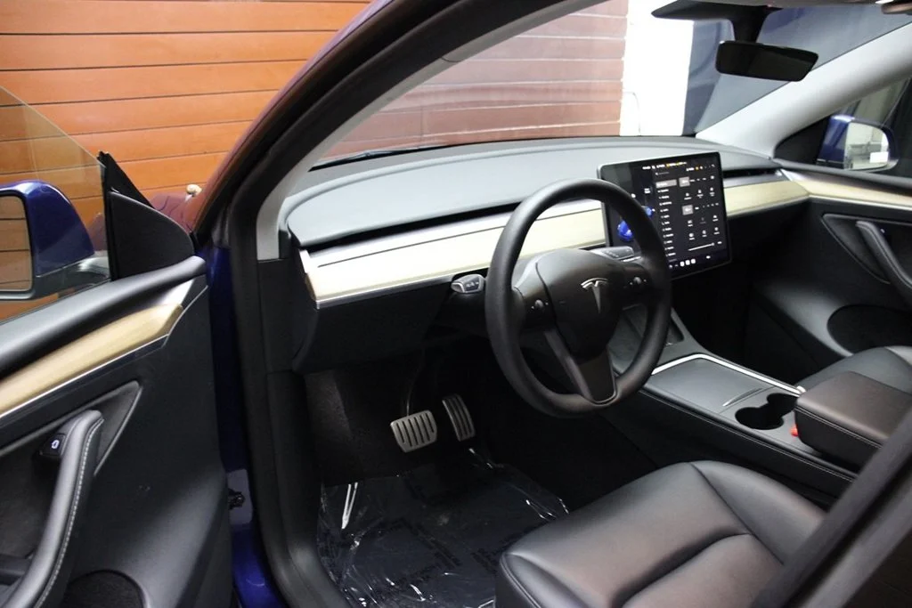 Used 2023 Deep Blue Metallic Tesla Performance image 22