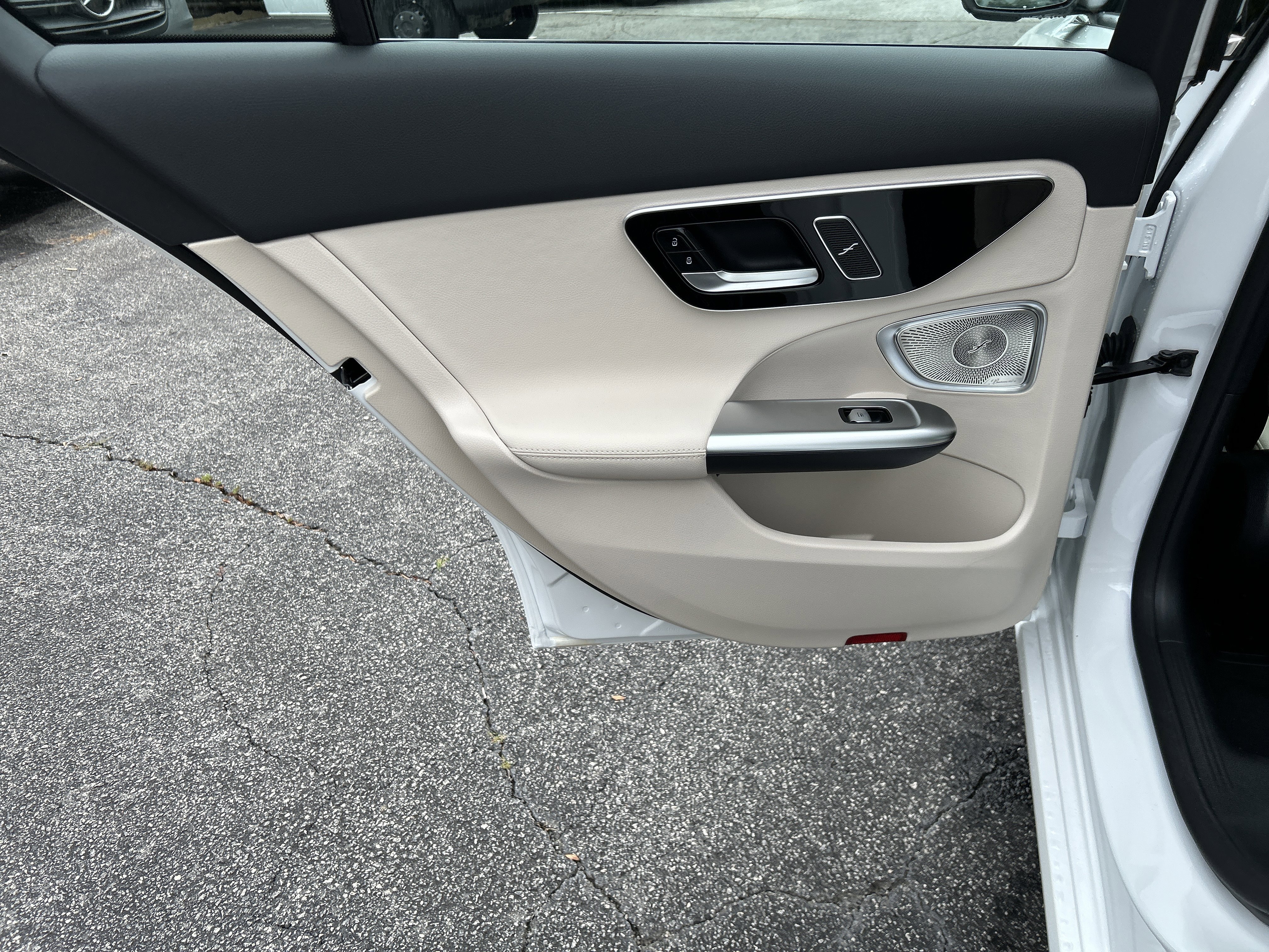 New 2026 MANUFAKTUR Moonlight White Metallic Mercedes-Benz C 300 Sedan image 35