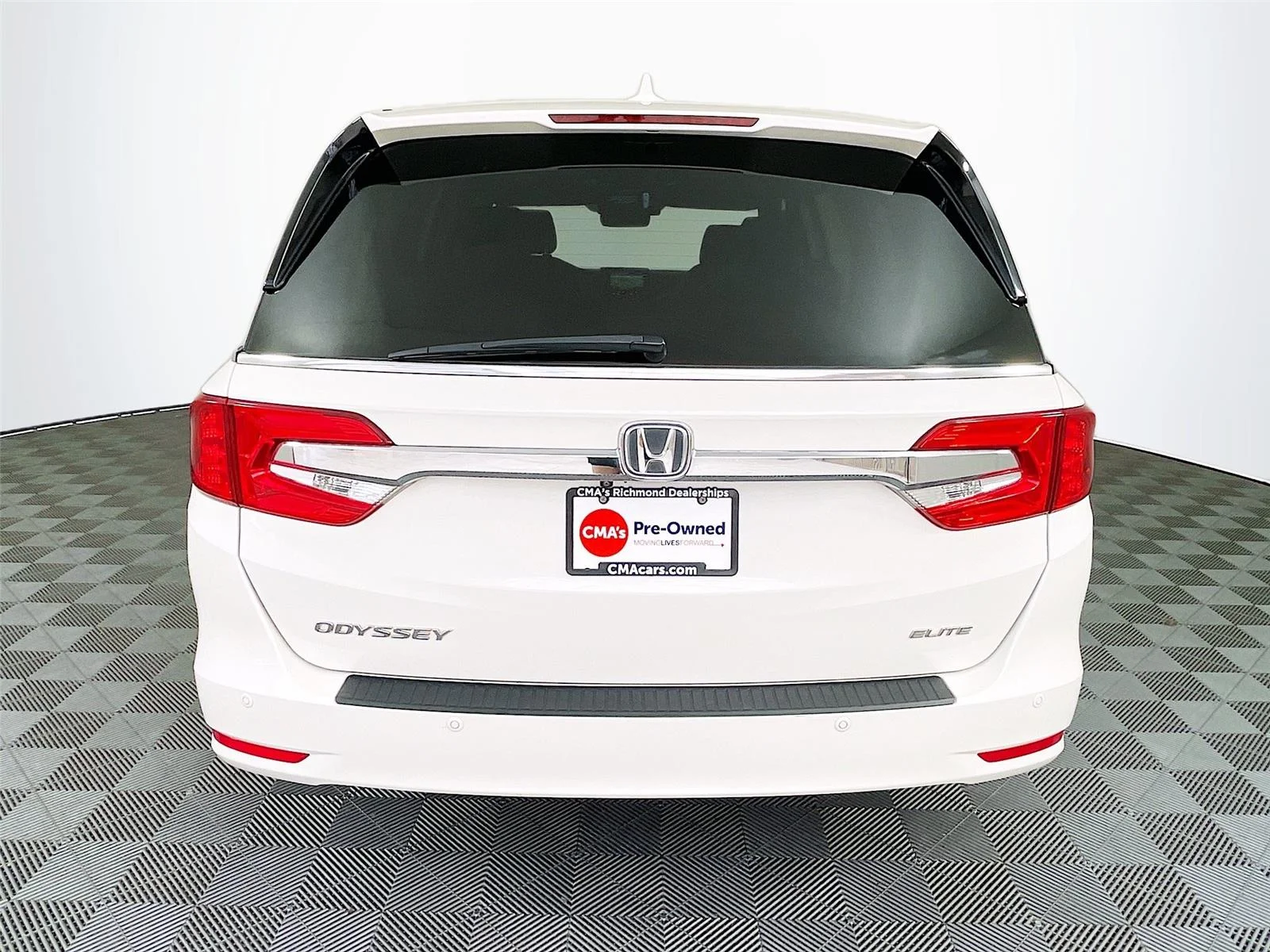 Used 2019 White Diamond Pearl Honda Elite image 7