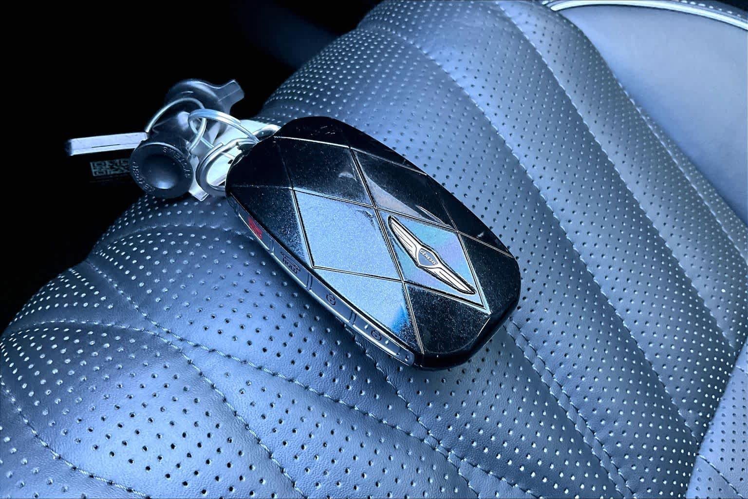 Used 2024 Maui Black Genesis e-SC image 15