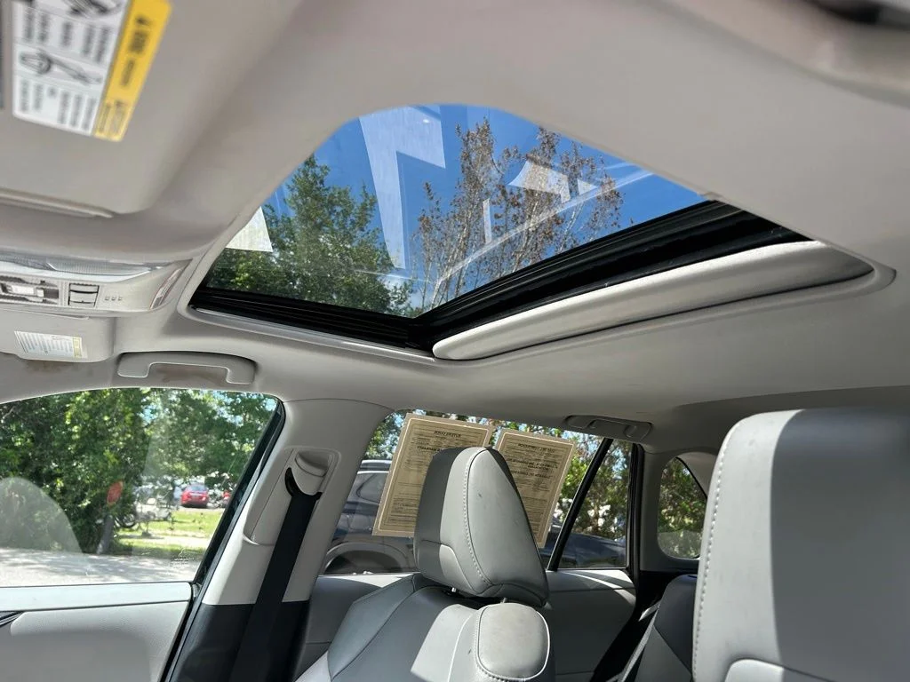 Certified Used 2019 Midnight Black Metallic Toyota XLE Premium image 21