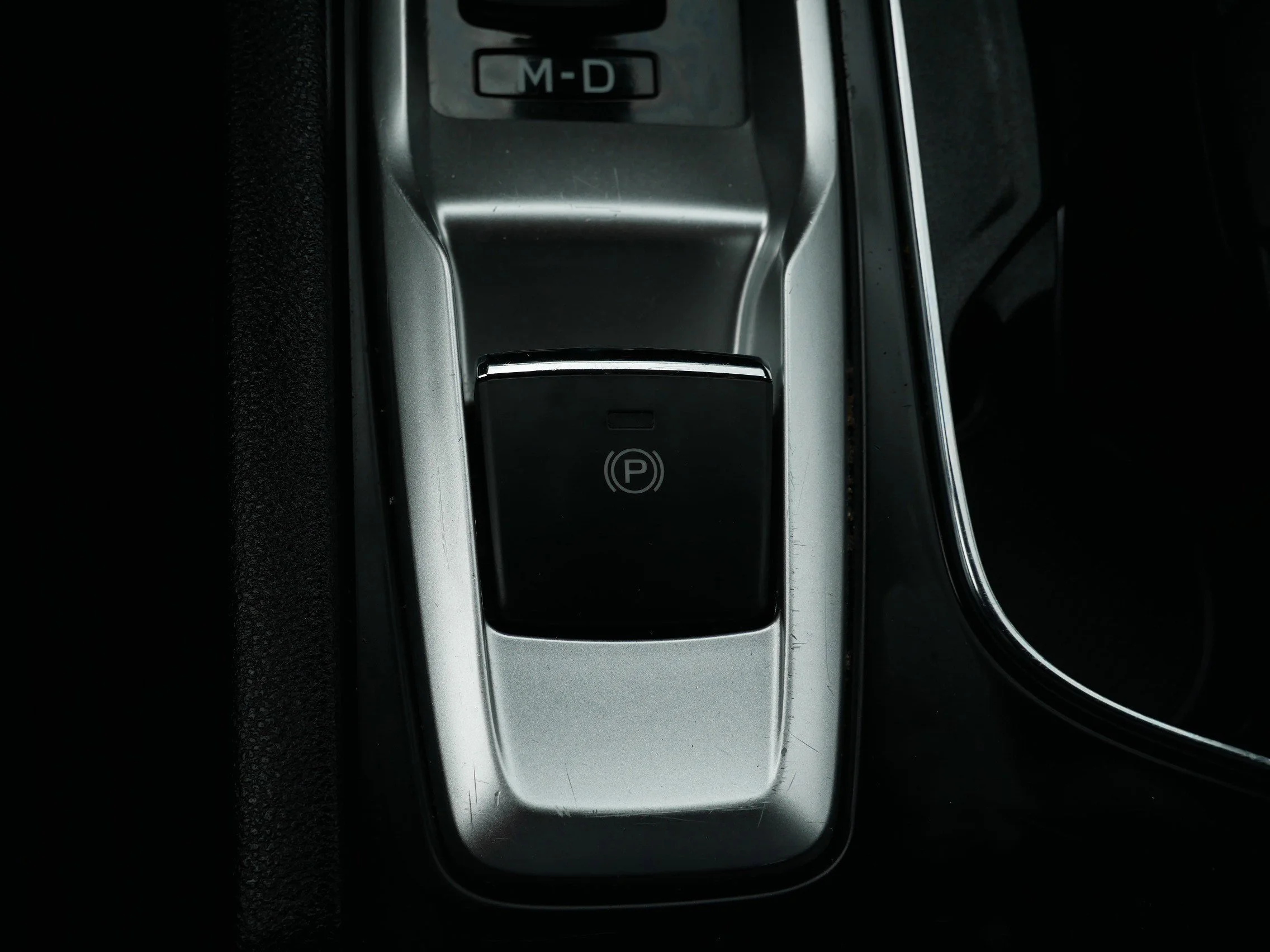 Used 2023 Crystal White Pearl Subaru Limited image 34