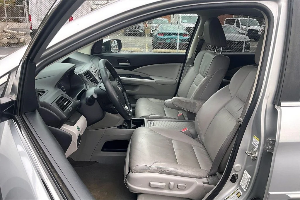 Used 2013  Honda EX-L image 24