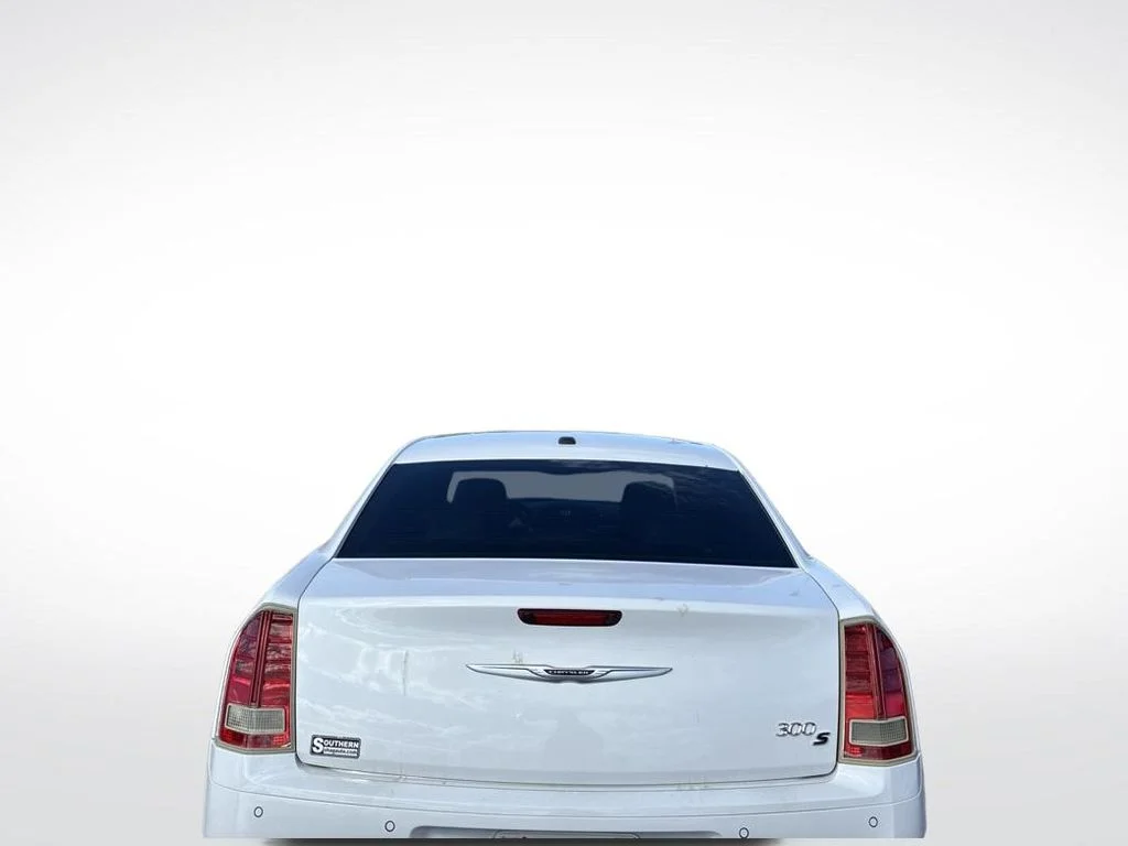 Used 2013 White Chrysler S image 5