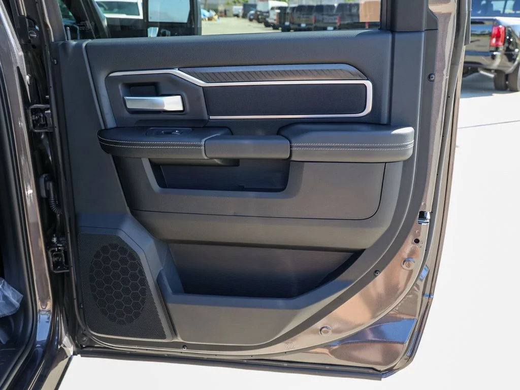 New 2026 Granite Crystal Metallic Clear-Coat Exterior Paint RAM Big Horn Sport Appearance image 17