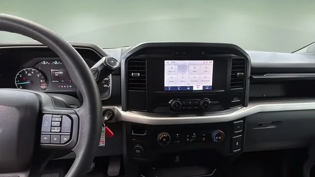 Used 2023 Silver Ford XLT image 11