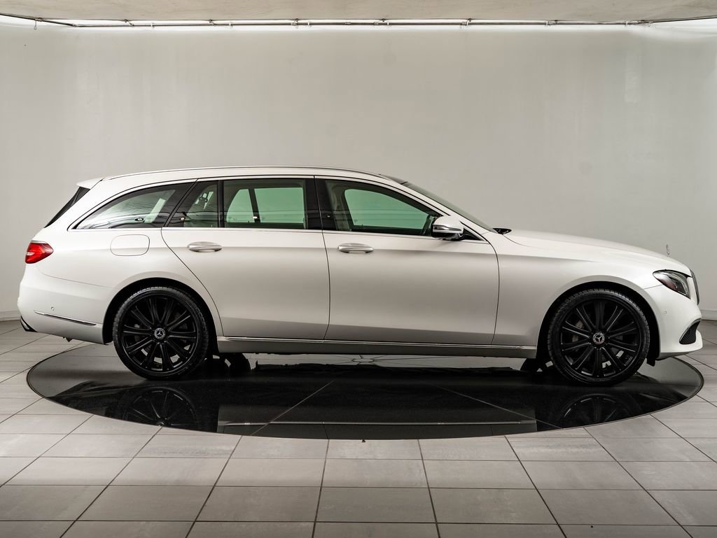 Used 2018 White Mercedes-Benz E 400 Wagon image 11