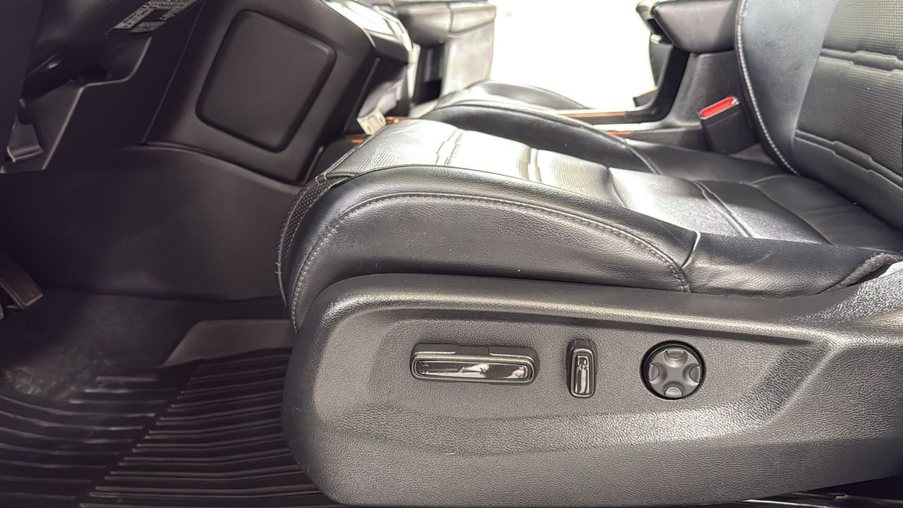 Used 2021 White Honda Touring image 14