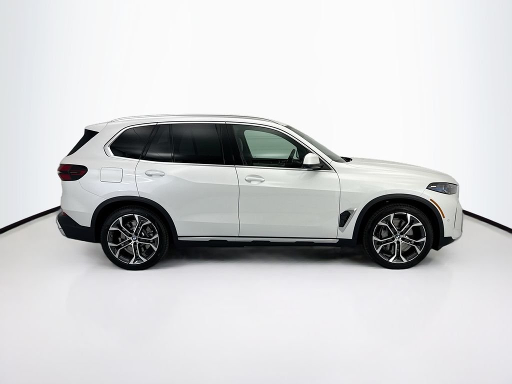 New 2026 White Metallic BMW xDrive50e image 4