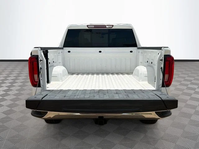 Used 2020 White GMC SLT image 30
