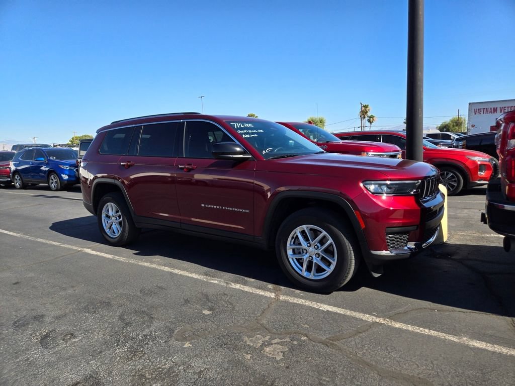 2023 Jeep Grand Cherokee L Laredo 4x4's photo