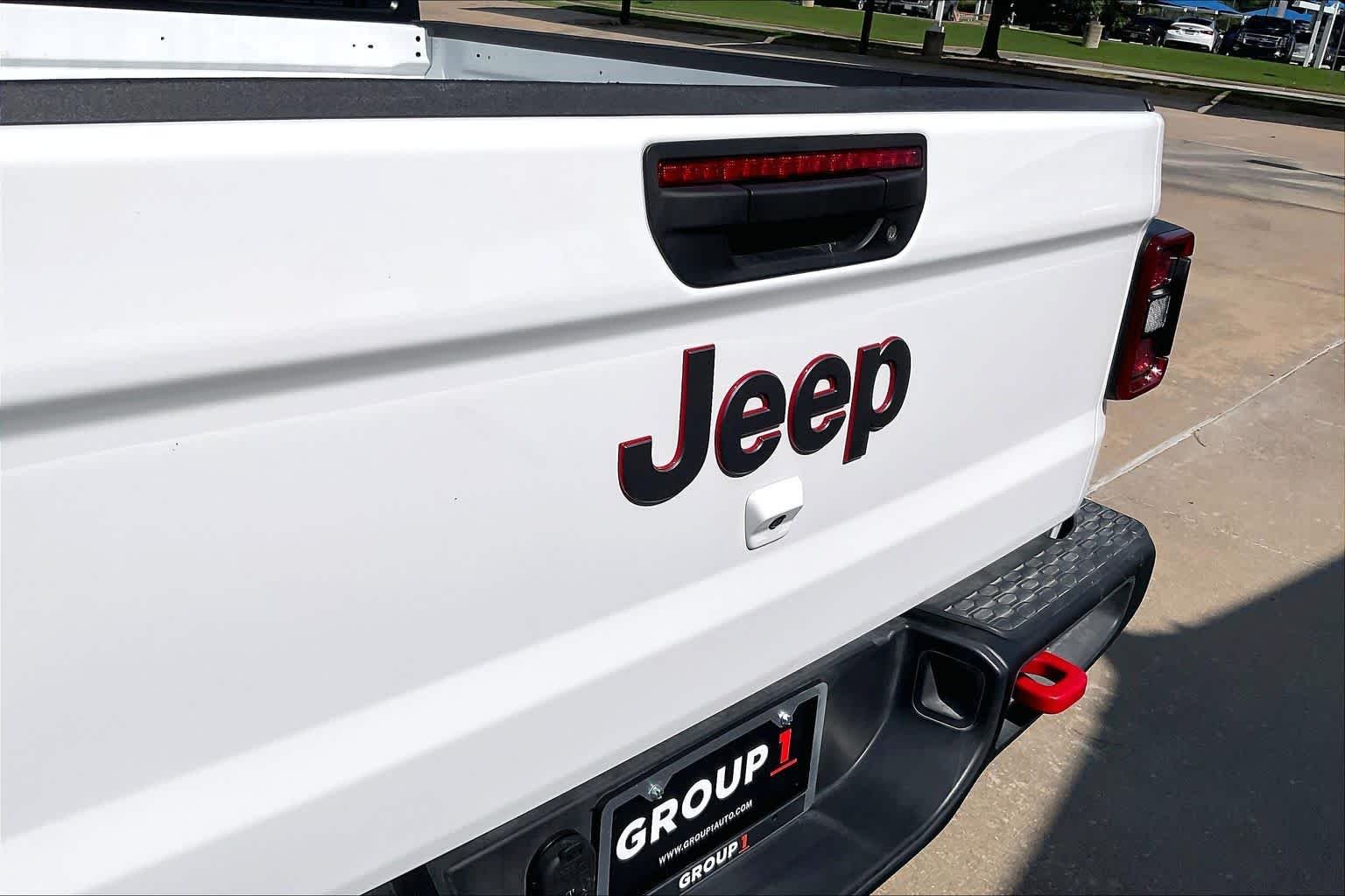 Used 2026 Bright White Clearcoat Jeep Rubicon image 30