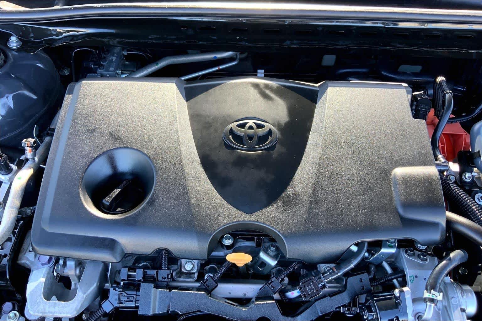 Used 2025 Underground Toyota SE image 32