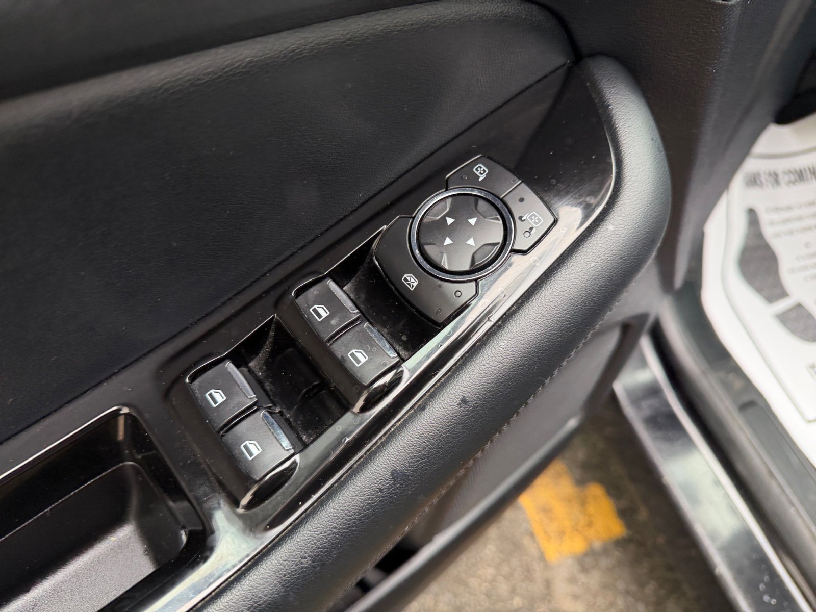 Used 2020 Black Ford SEL image 29