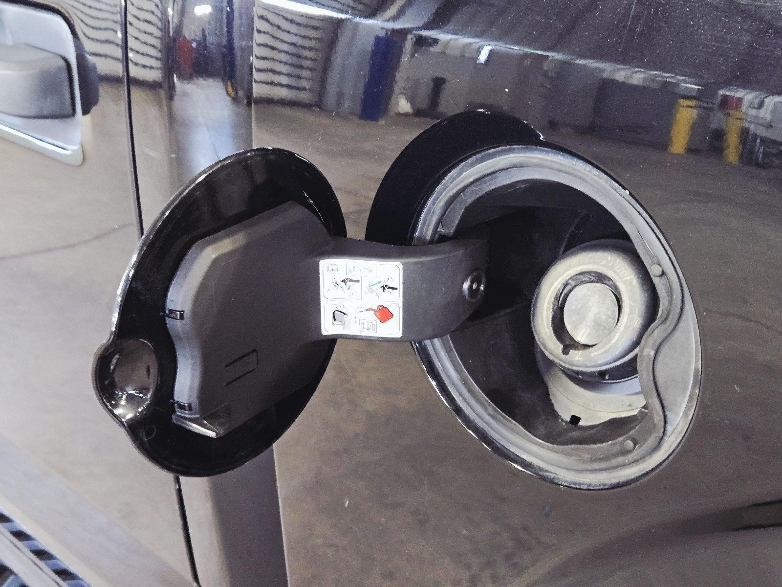 Used 2019 Agate Black Ford XLT image 25