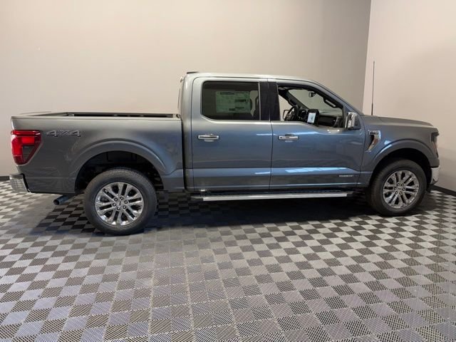 New 2026 Carbonized Gray Metallic Ford XLT image 7